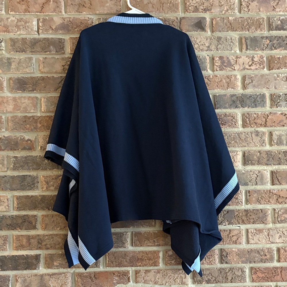 Lands End Navy and Light Blue Women's Shawl - Picture 5 of 5